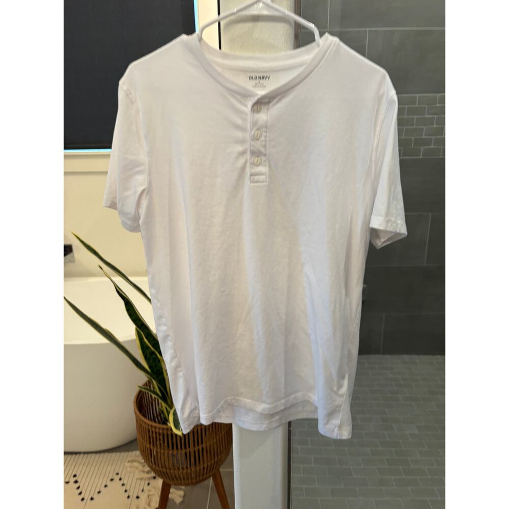 Old Navy Men’s Henley Tee